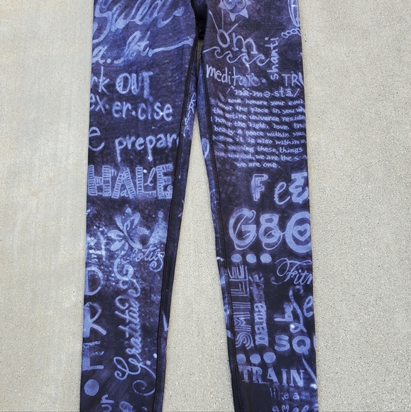 ASO J. LO RARE NIYAMA SOL CHALK GRAFFITI LEGGINGS SMALL NWOT SOLD OUT - Picture 6 of 7